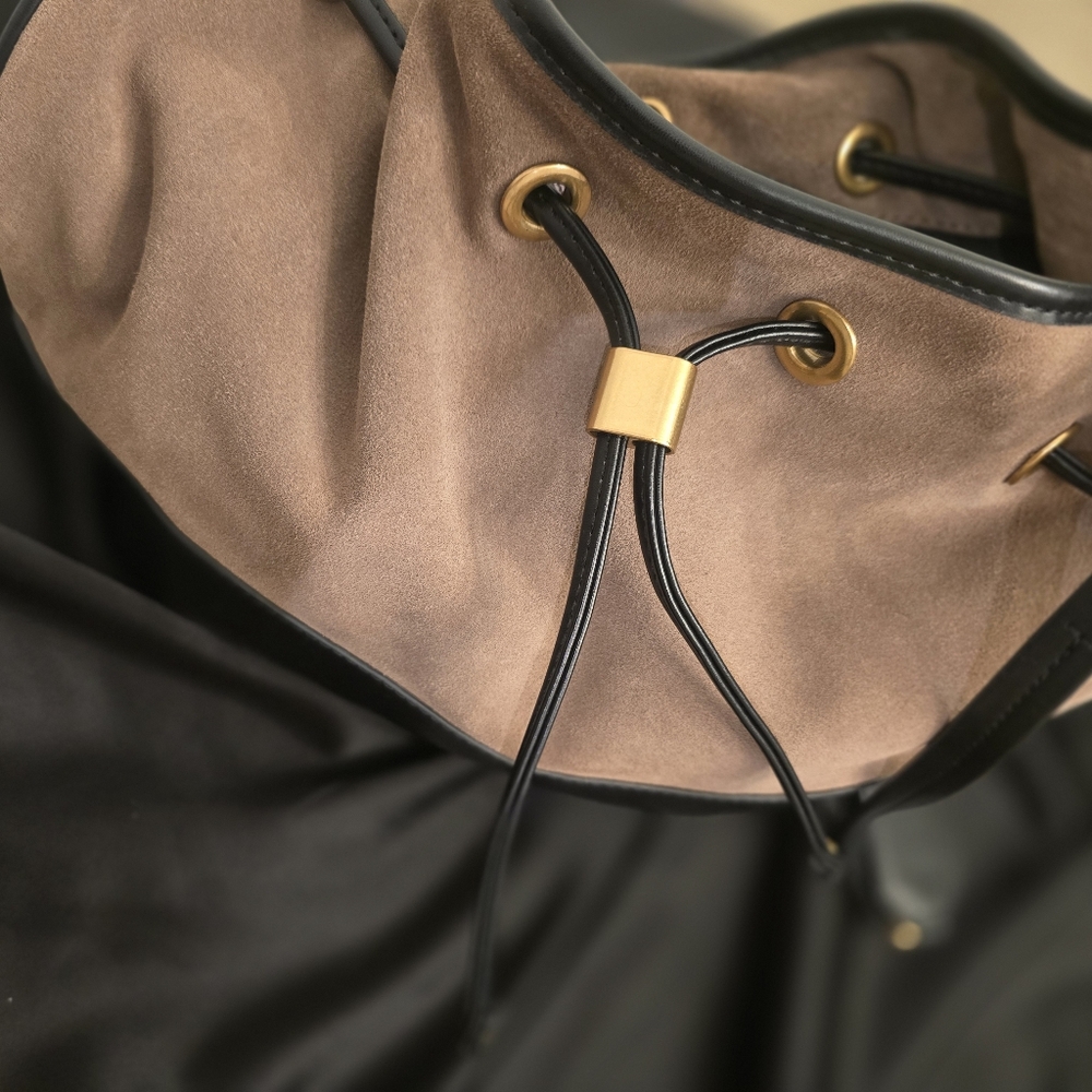Elegant Black and Tan Women's Bag